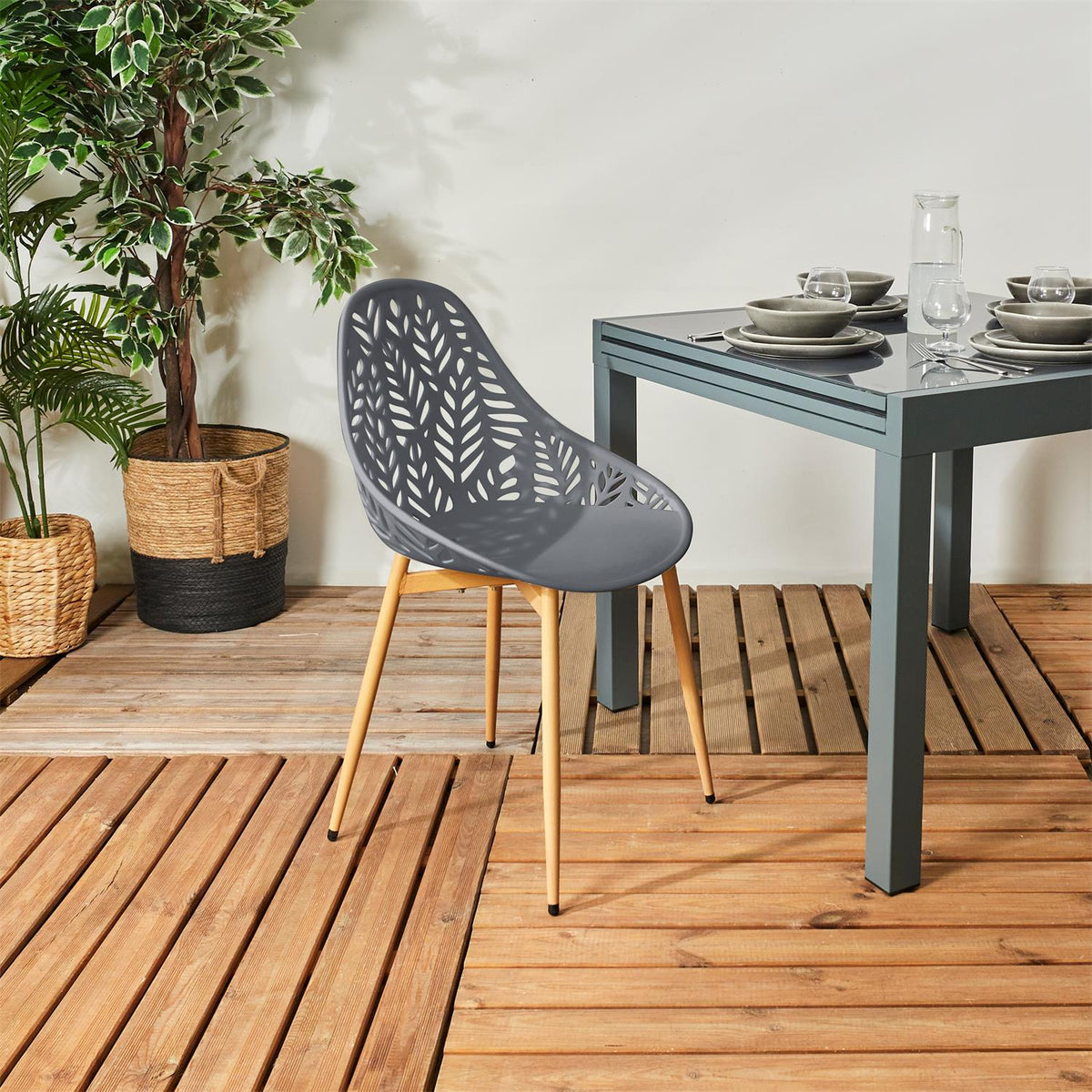 KRZESŁO Lucena Z TWORZYWA I STALI szare AŻUROWE OPARCIE